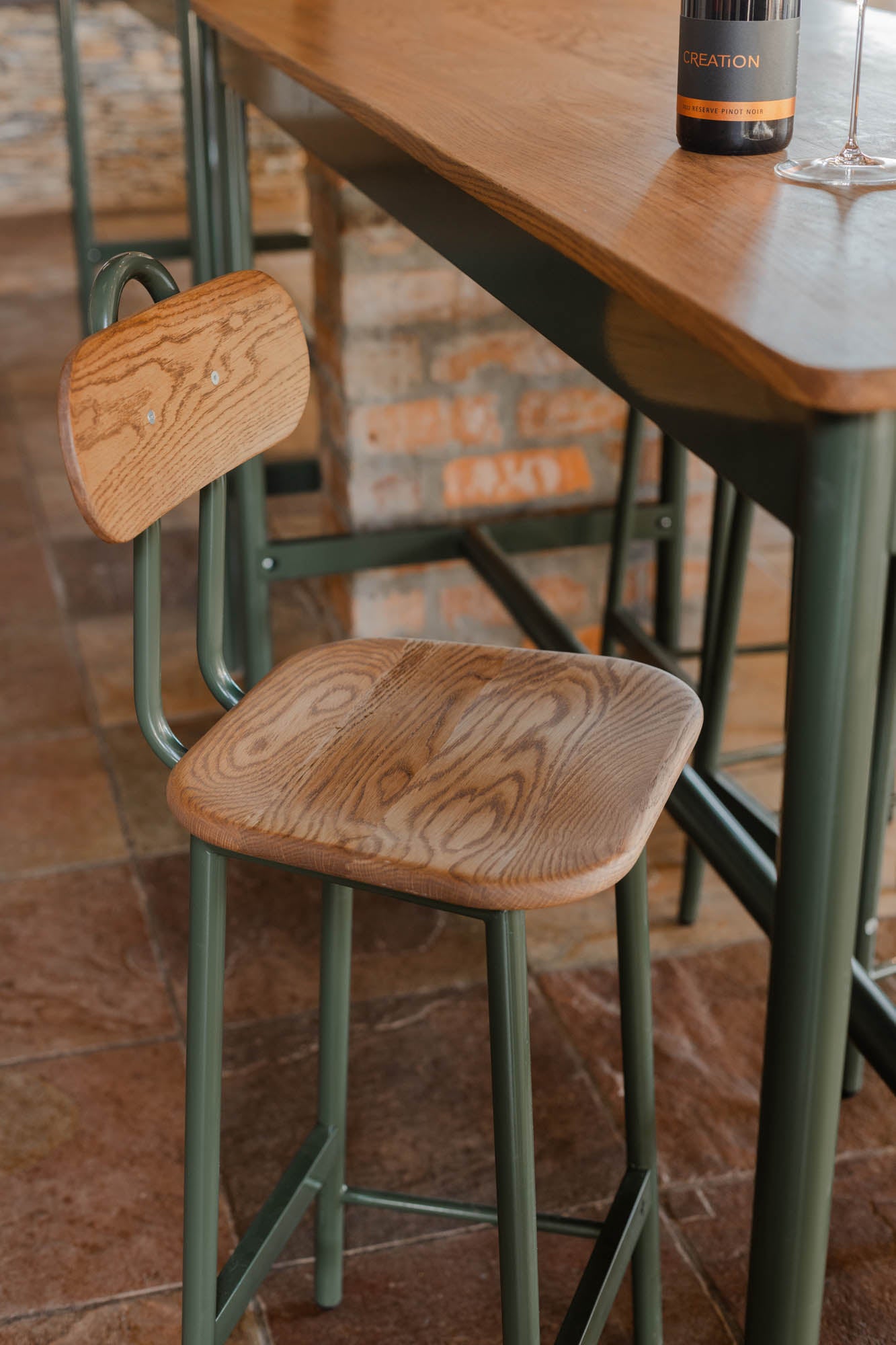 PIIROINEN ピロイネン マリメッコ 植物柄のモダンカウンターチェア 旭川家具 TAKUMI KOHGEI 匠工芸 PARROT CHAIR パロットチェア 国産家具