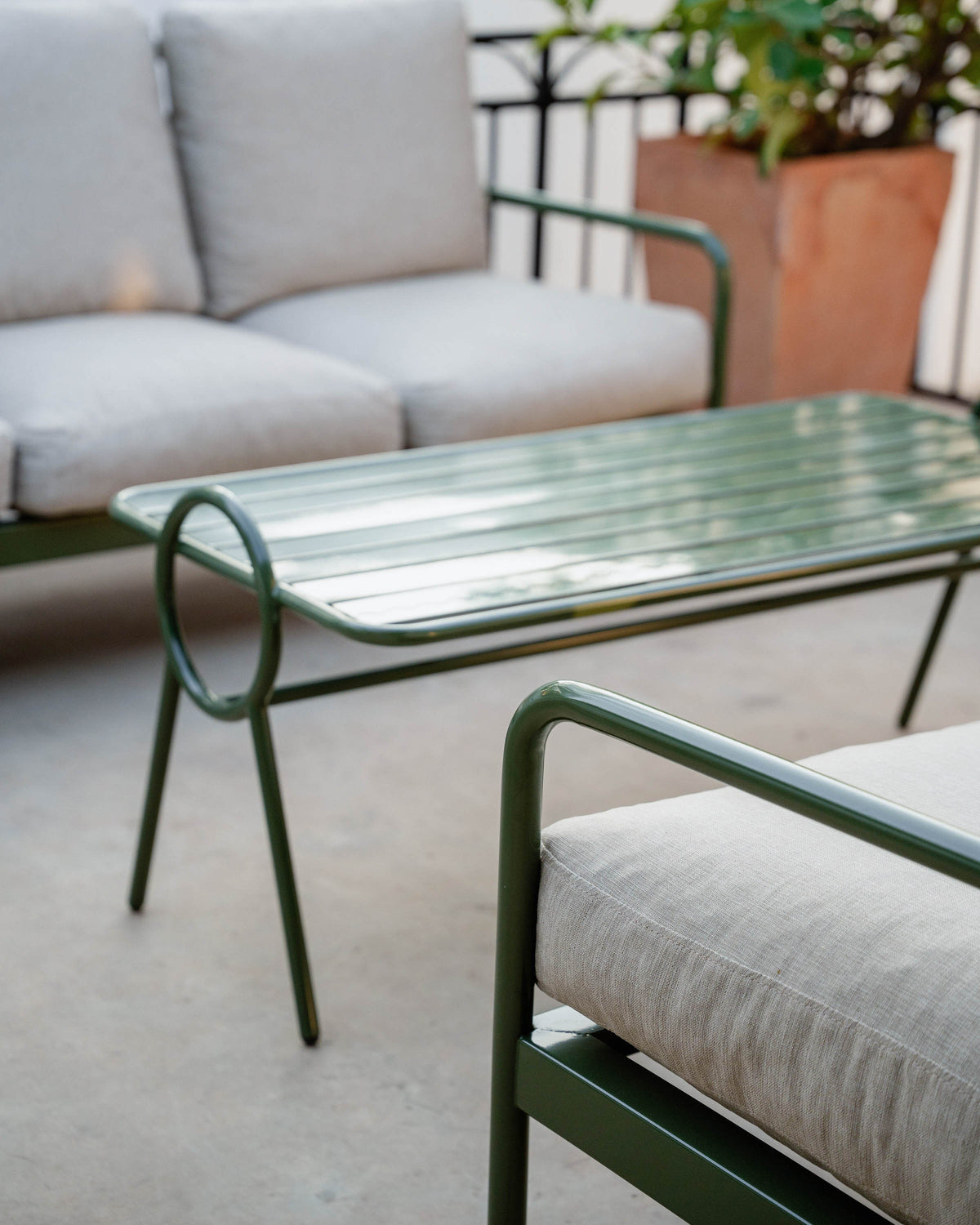 Umpire Outdoor Coffee Table