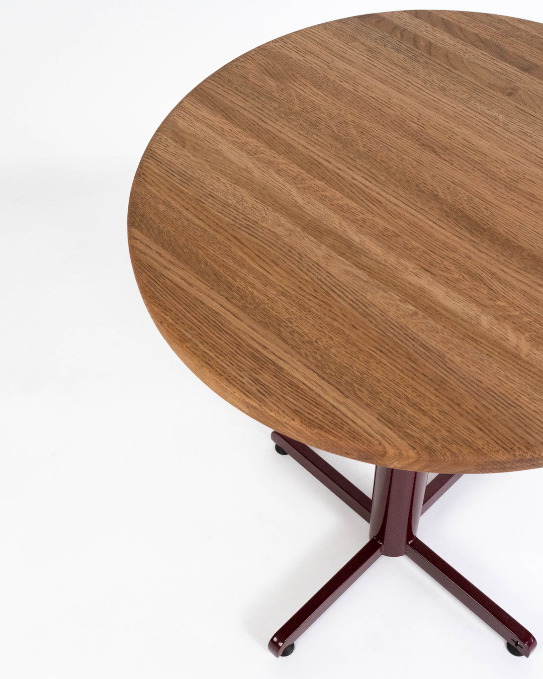 Mono Indoor Round Table