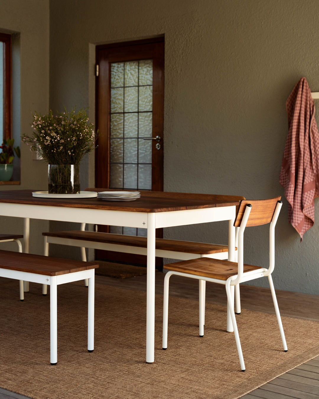 KPA Table Outdoor