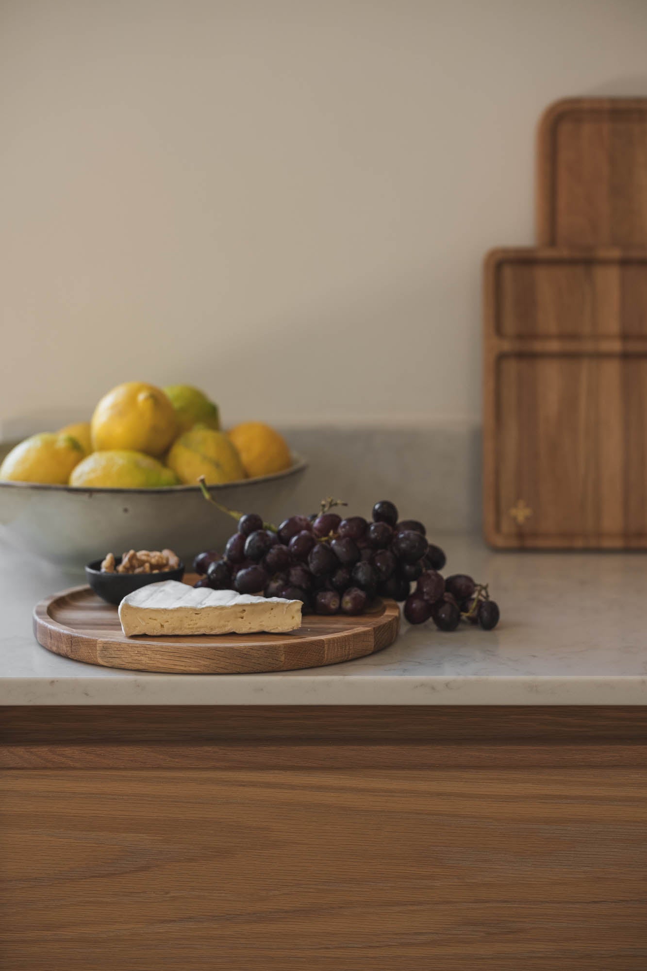 Strata Round Wooden Tray - Pedersen + Lennard