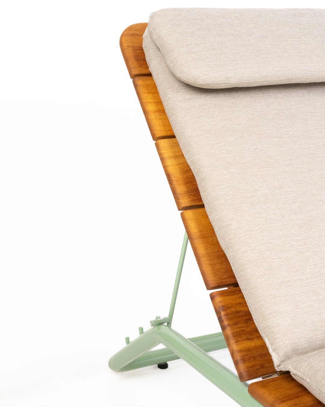 Osaka Pool Lounger