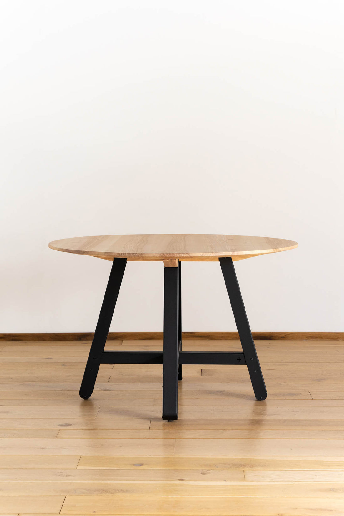 Workshop Sale - Baines Round Table