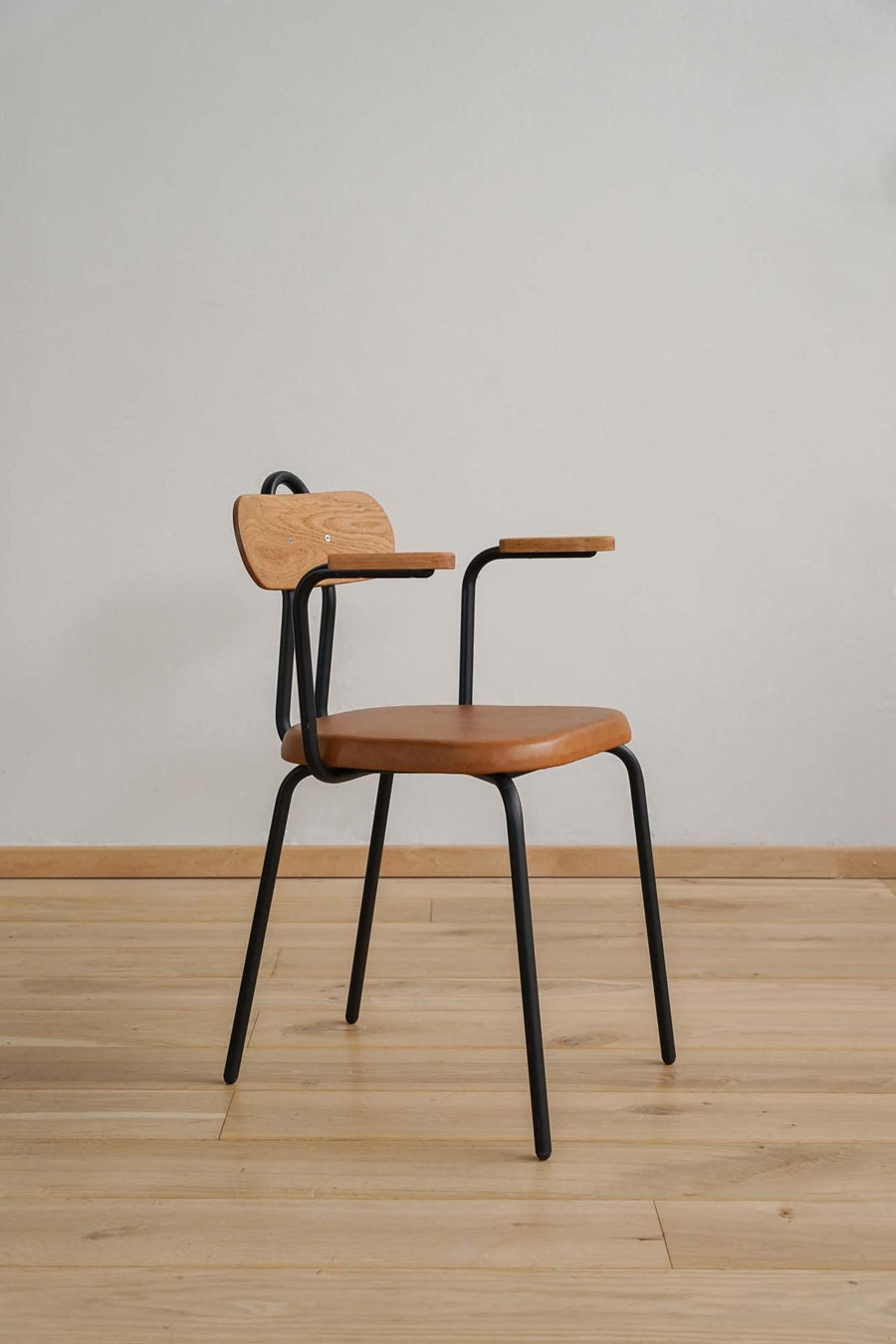 Osaka Chair with Armrest - Dining Chair - Pedersen + Lennard