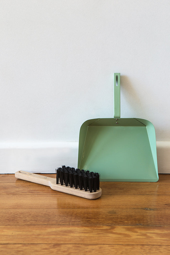 Skoppie Steel Dustpan - Pedersen + Lennard - Light Green